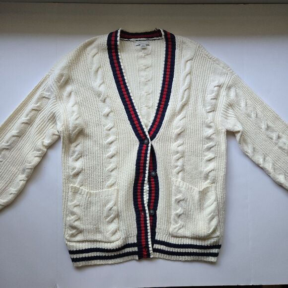American Eagle Chunky Cable Knit Cardigan Small Preppy V Neck Outerwear - Picture 3 of 4